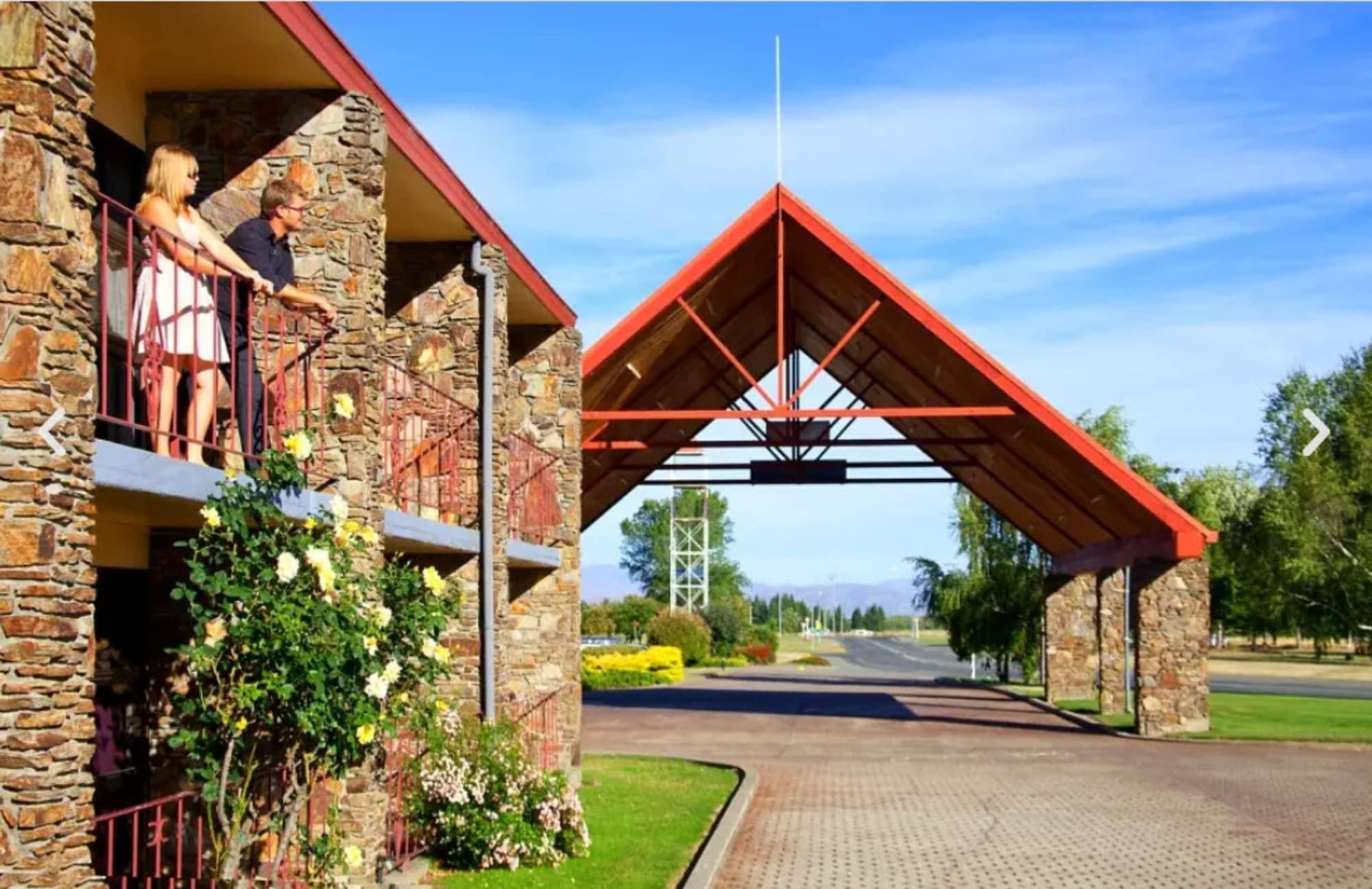 Distinction Mackenzie Country Hotel Twizel Exterior foto